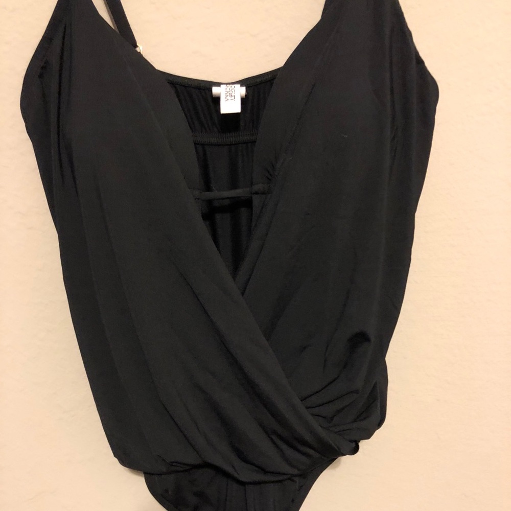 Badgley Mischka black swimsuit very unique size 4